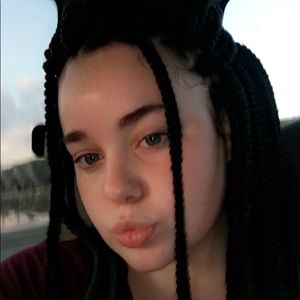 Meet your Posher, Carolyn